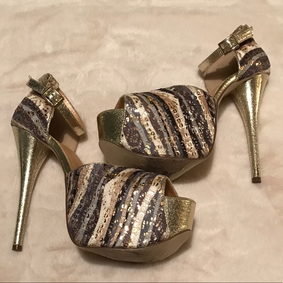 Shoe Dazzle Peeptoe Platform Heels - Picture 2 of 4